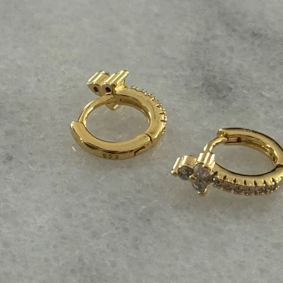 Gold Flower Crystal Pave Small Huggie Hoop Earrings 

Brand New - Picture 4 of 5
